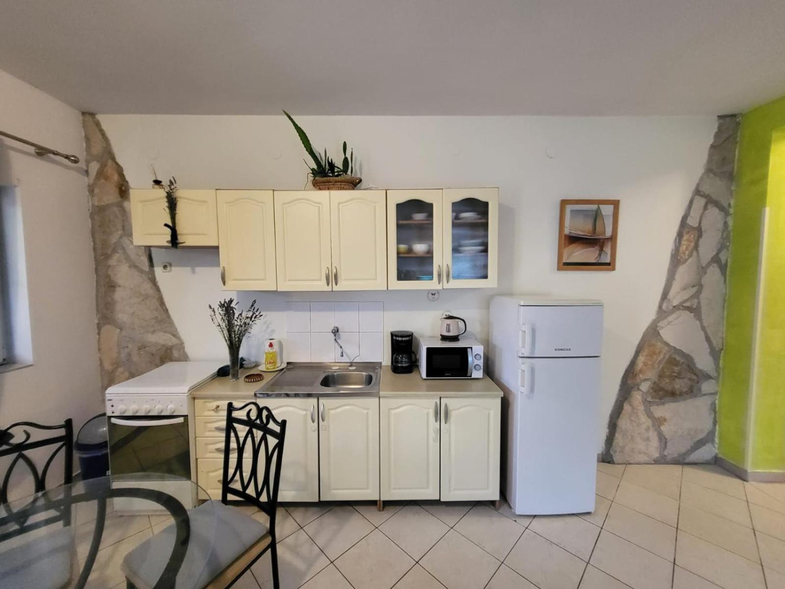 Apartments Pula With Private Parking Self Check In 외부 사진