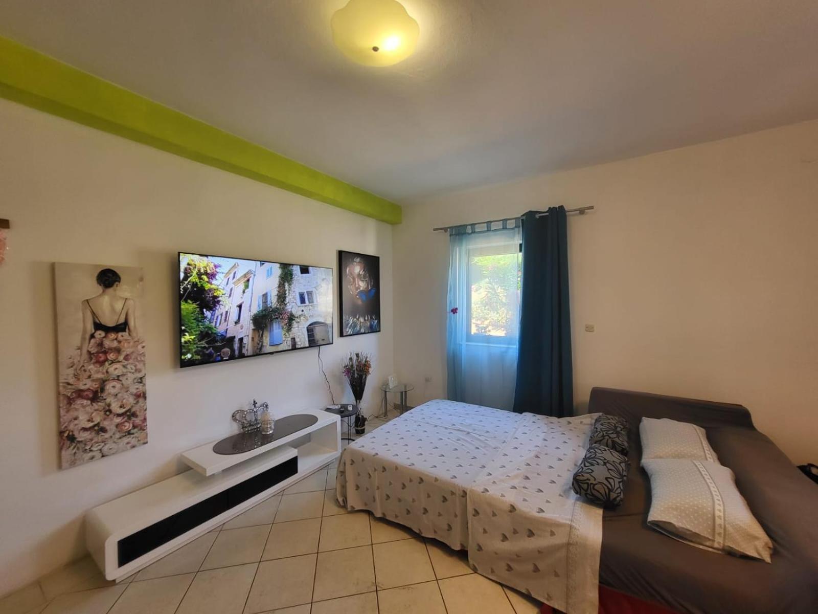 Apartments Pula With Private Parking Self Check In 외부 사진