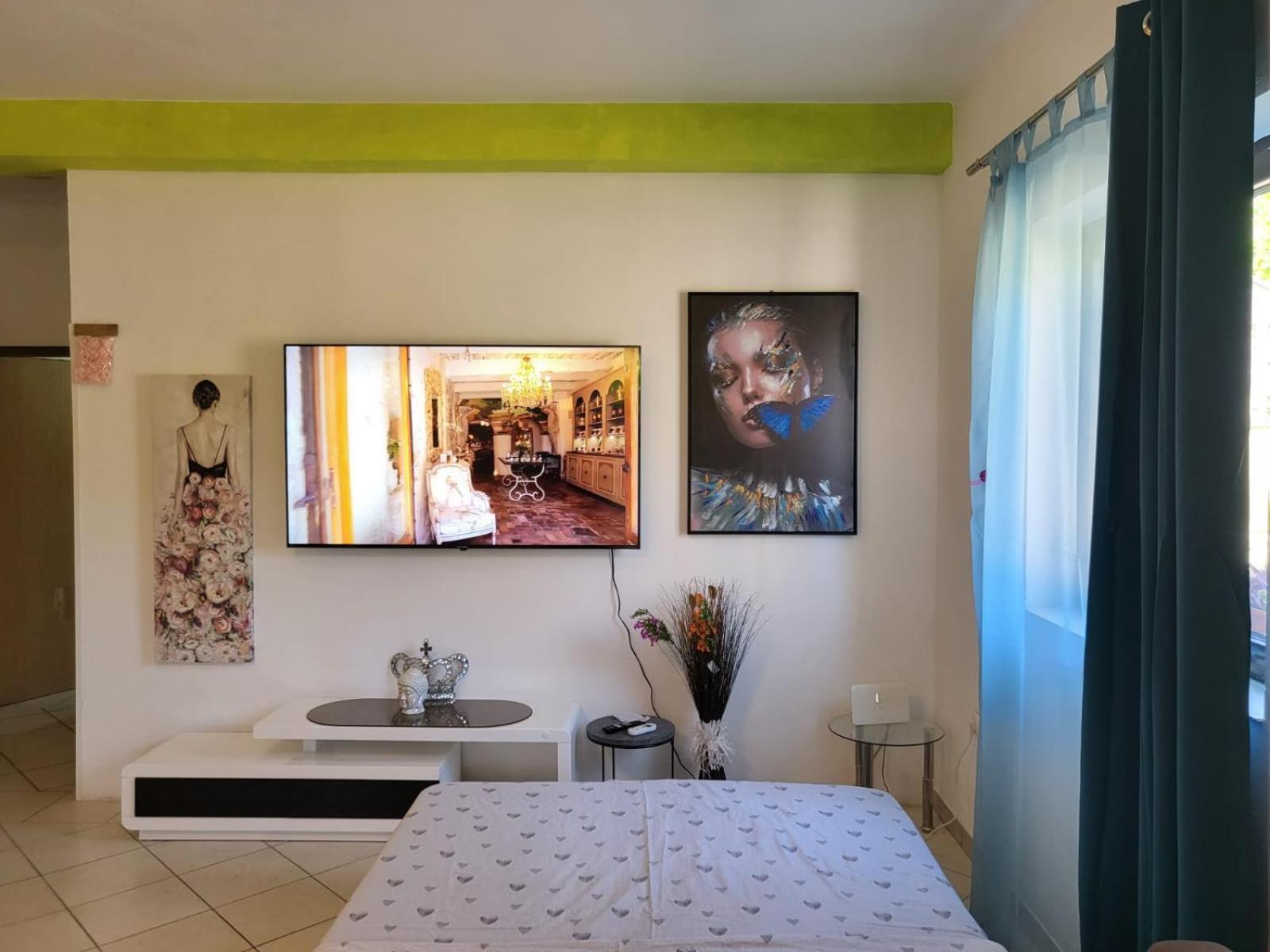Apartments Pula With Private Parking Self Check In 외부 사진