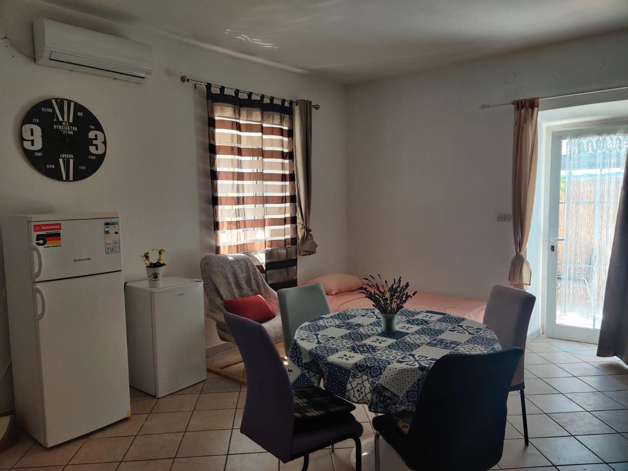 Apartments Pula With Private Parking Self Check In 외부 사진